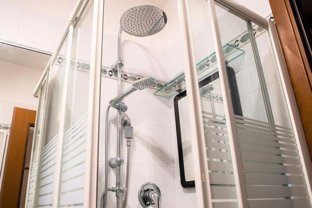Apartamento Casa Spezia - Metro Vicina, Wi-Fi Rapido & Netflix Turín Exterior foto